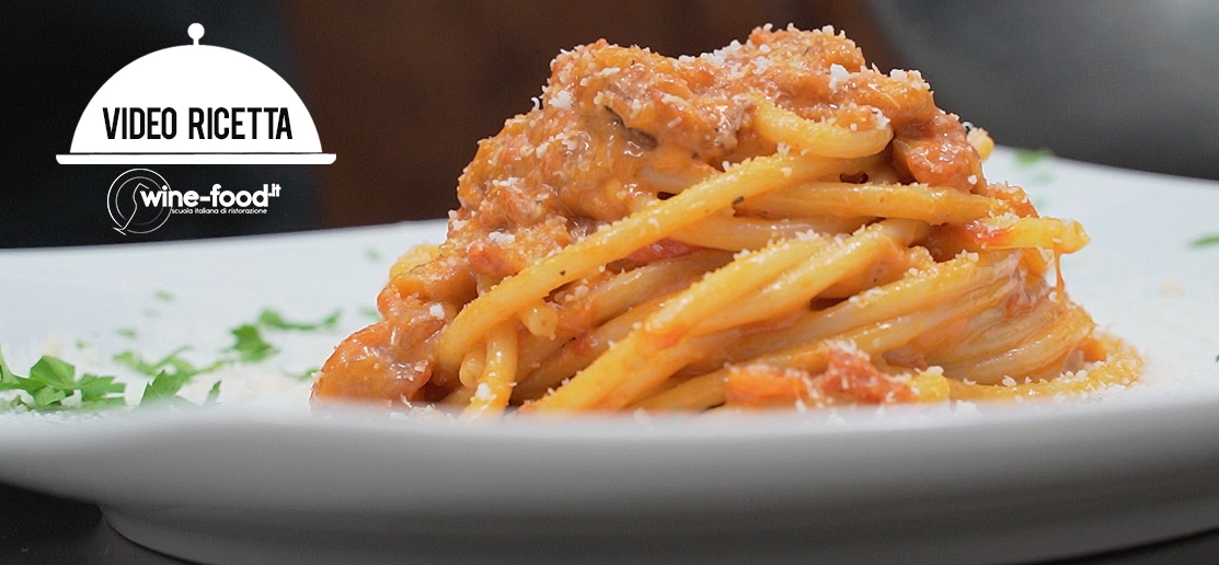 Spaghetti all’Amatriciana – VIDEO RICETTA